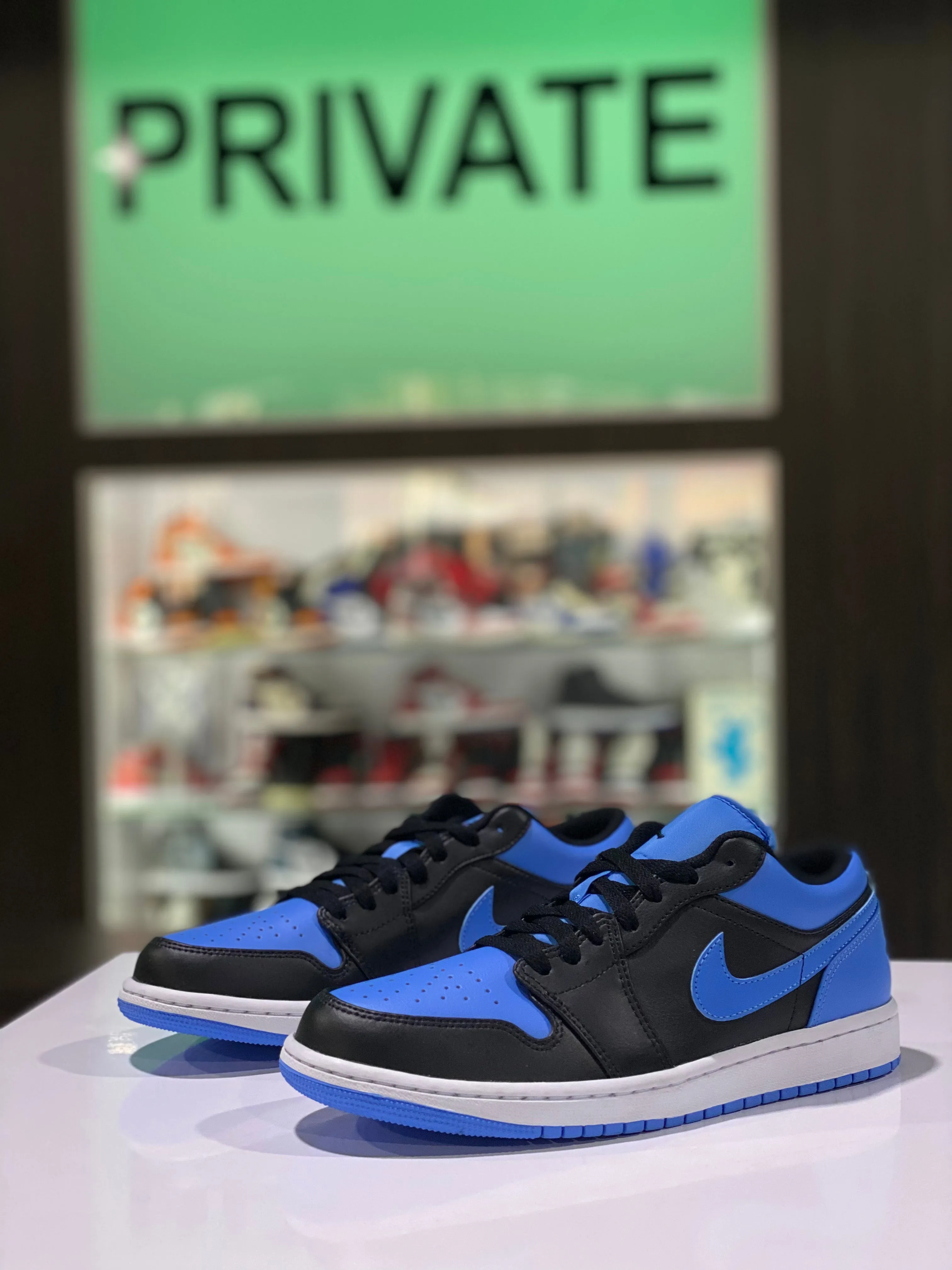 Air Jordan 1 Low University Blue