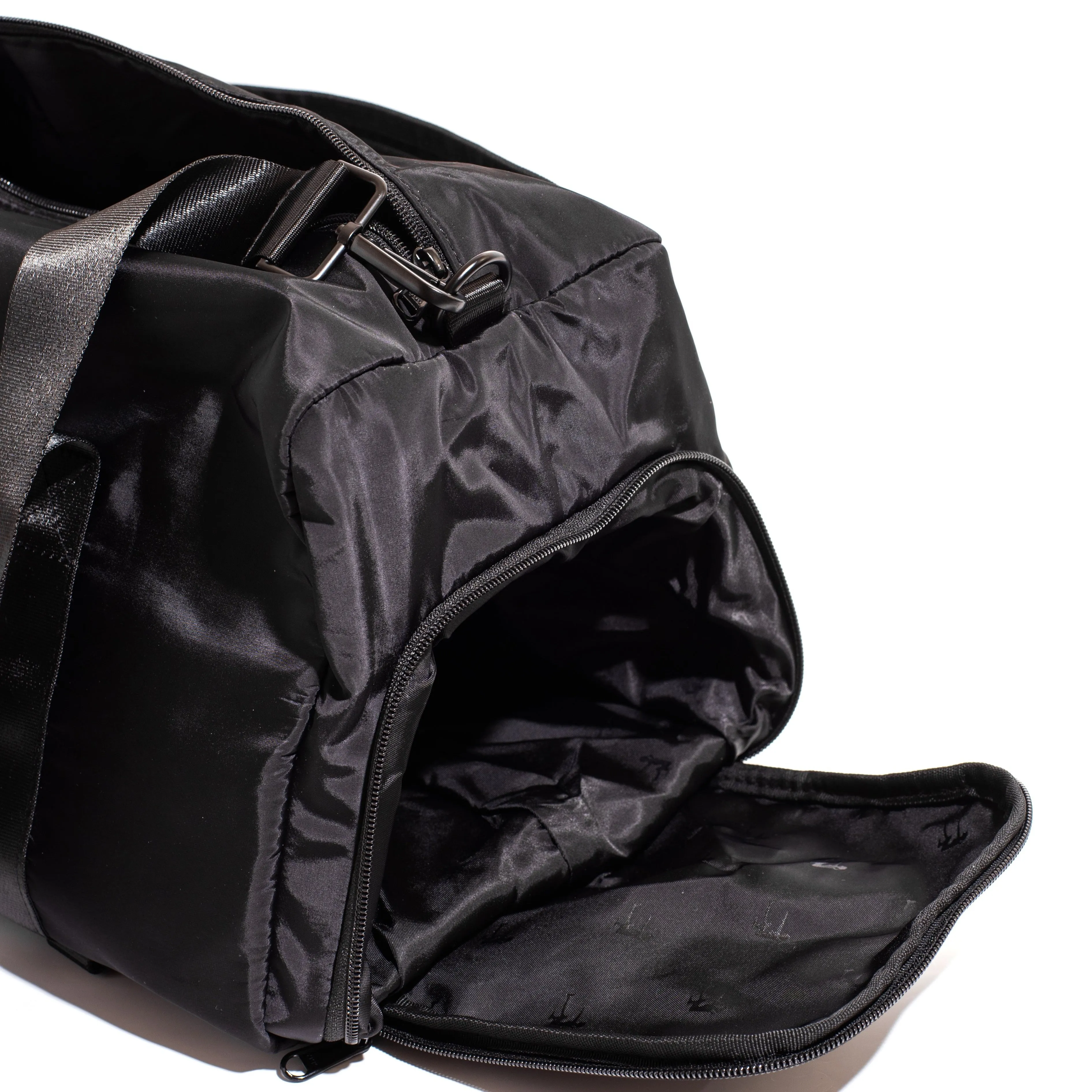 BLACK DUFFLE BAG