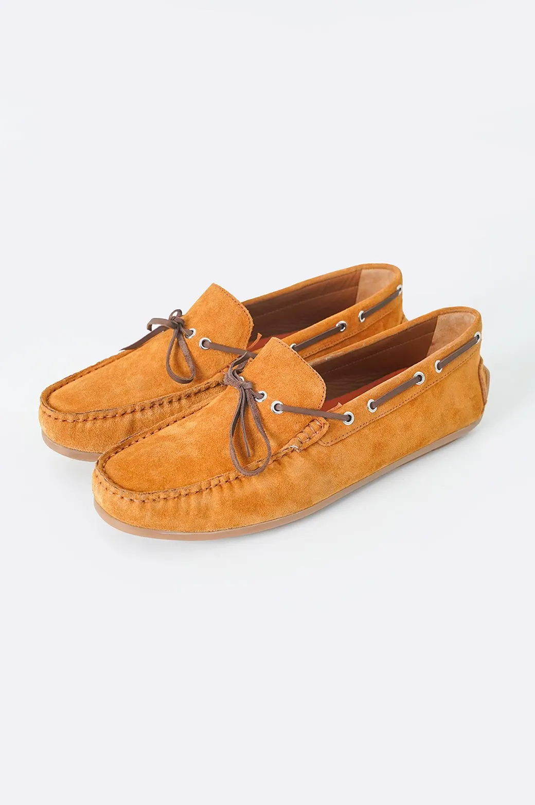 CLASSIC LEATHER MOCCASINS