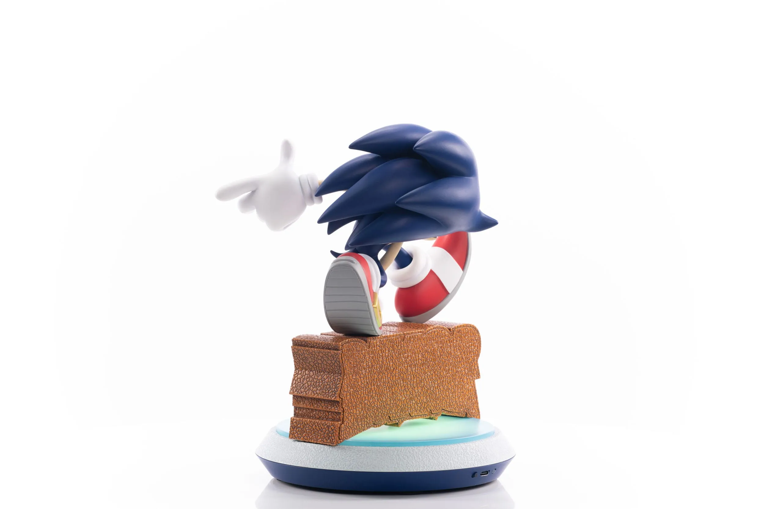 First 4 Figures Sonic Adventure Sonic the Hedgehog Collector's Edition PVC Statue