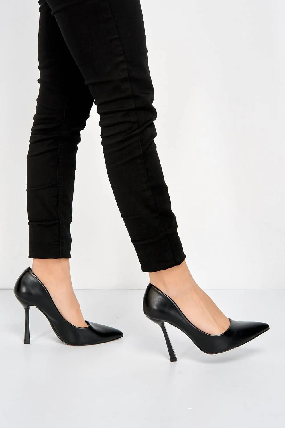 Gina Spool Heel Court Shoes in Black Matt