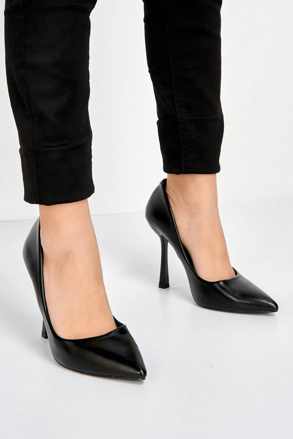 Gina Spool Heel Court Shoes in Black Matt