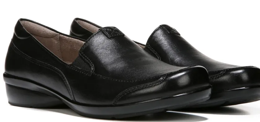 Naturalizer Channing Black Leather Loafer