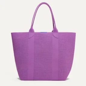 The Lightweight Tote - Summer Berry