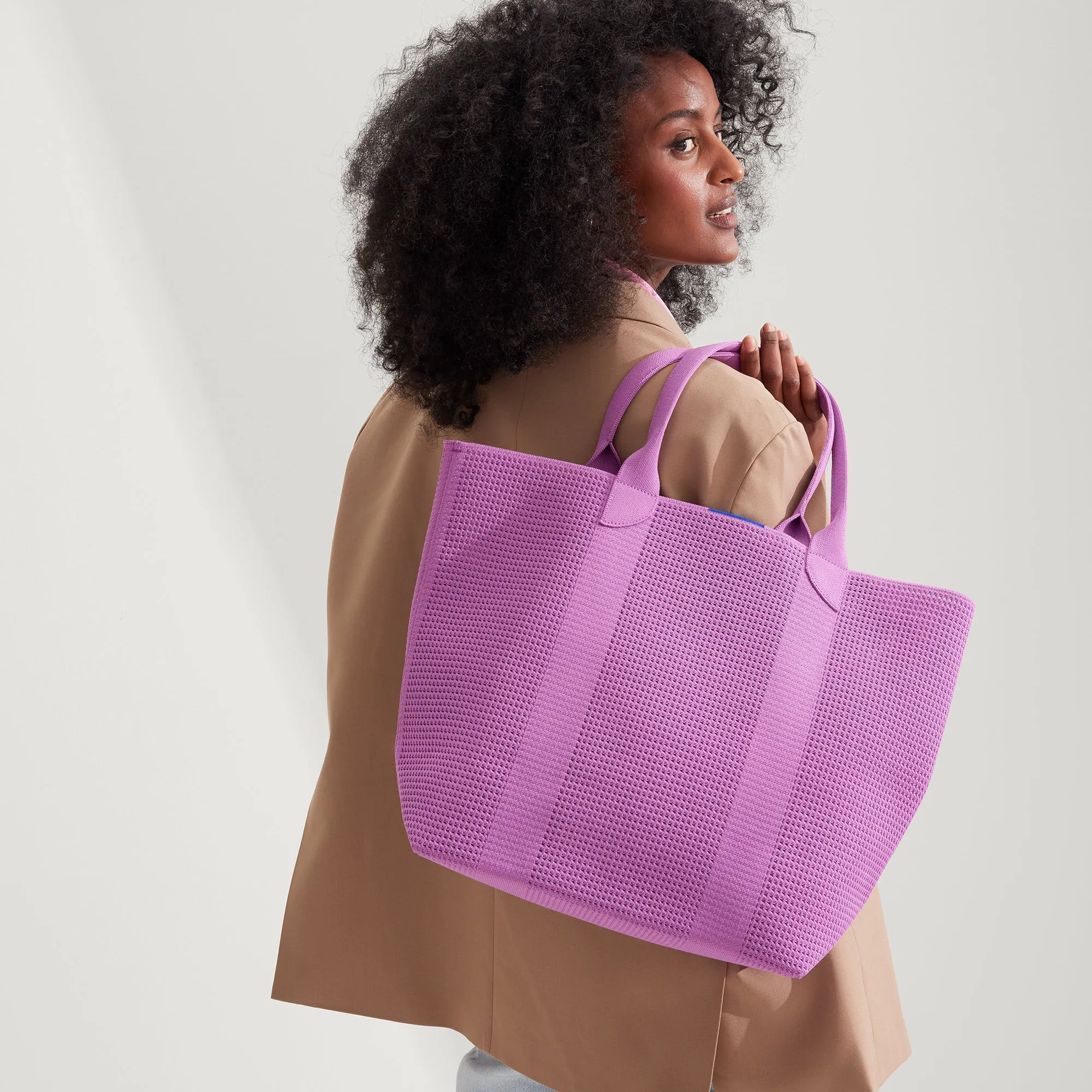 The Lightweight Tote - Summer Berry