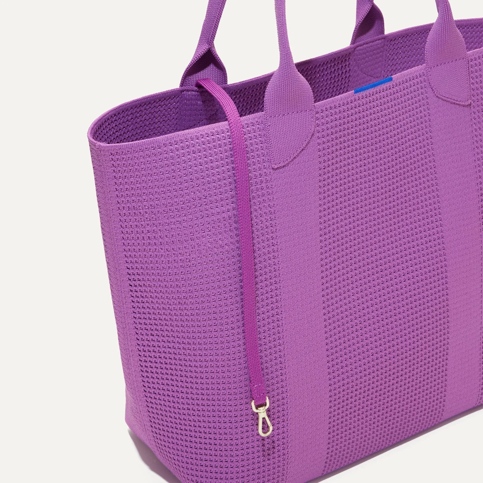 The Lightweight Tote - Summer Berry